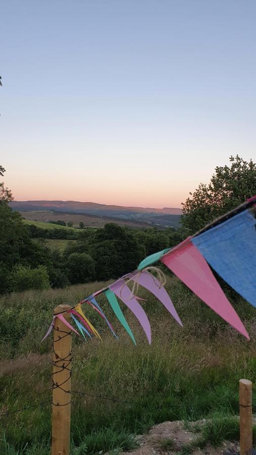 Calon Y Goedwig Glamping Hotell Llandovery Exteriör bild