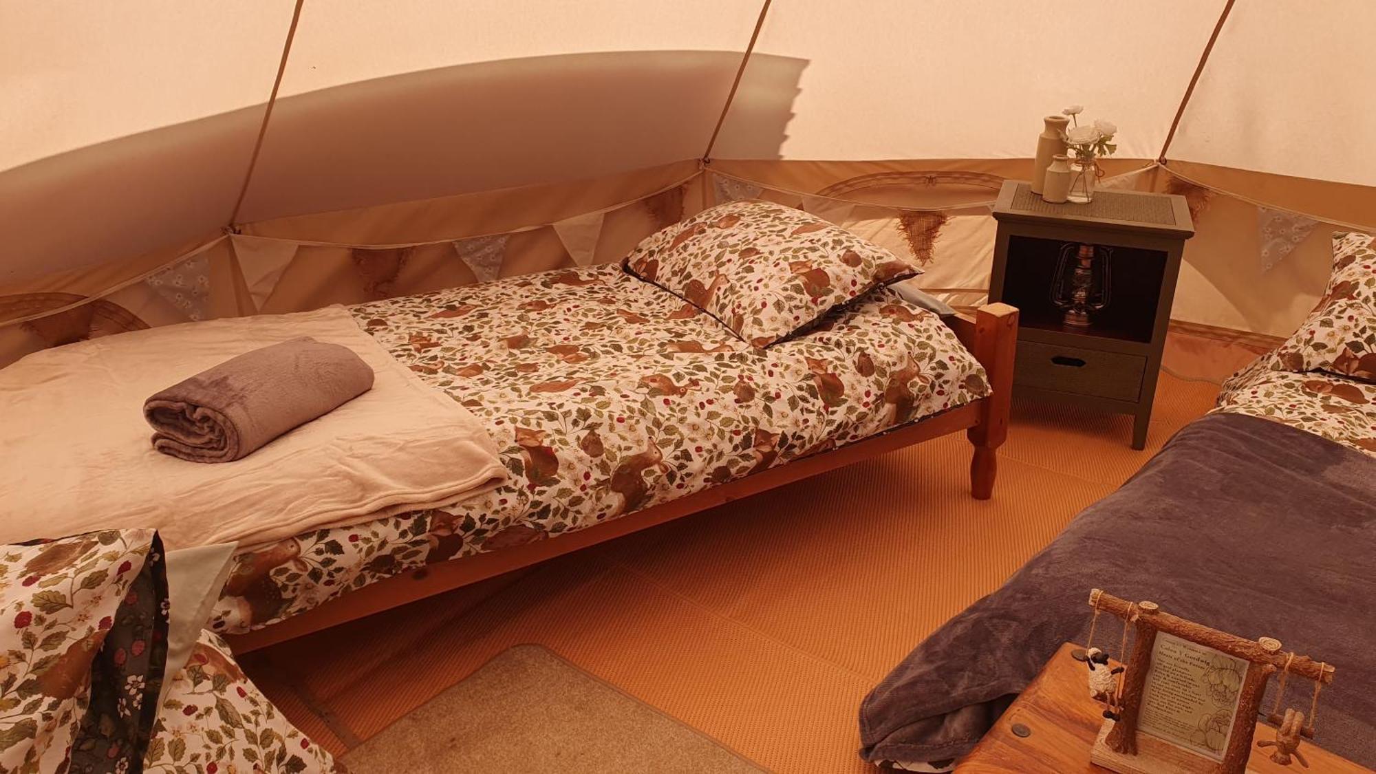 Calon Y Goedwig Glamping Hotell Llandovery Exteriör bild