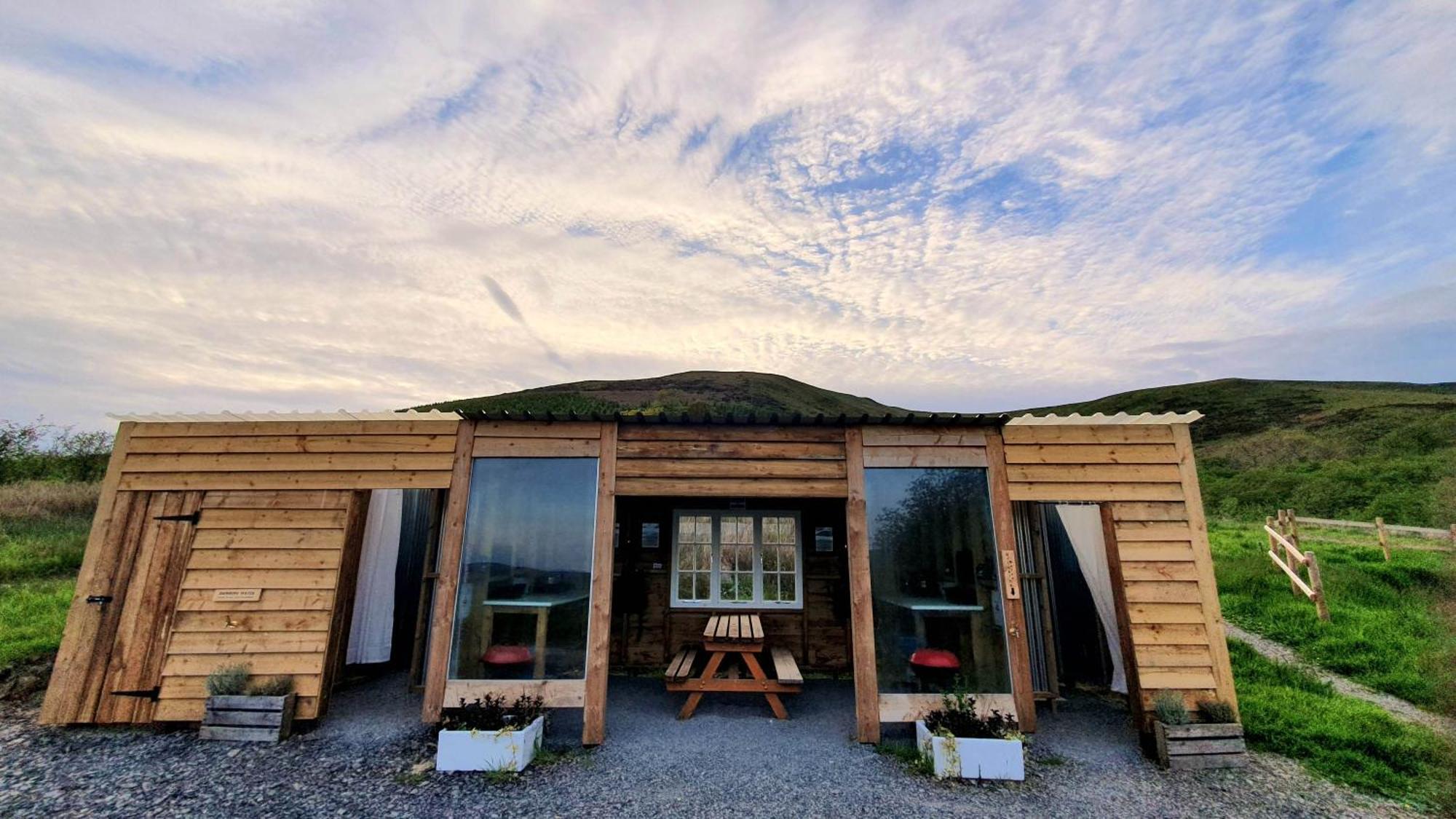 Calon Y Goedwig Glamping Hotell Llandovery Exteriör bild