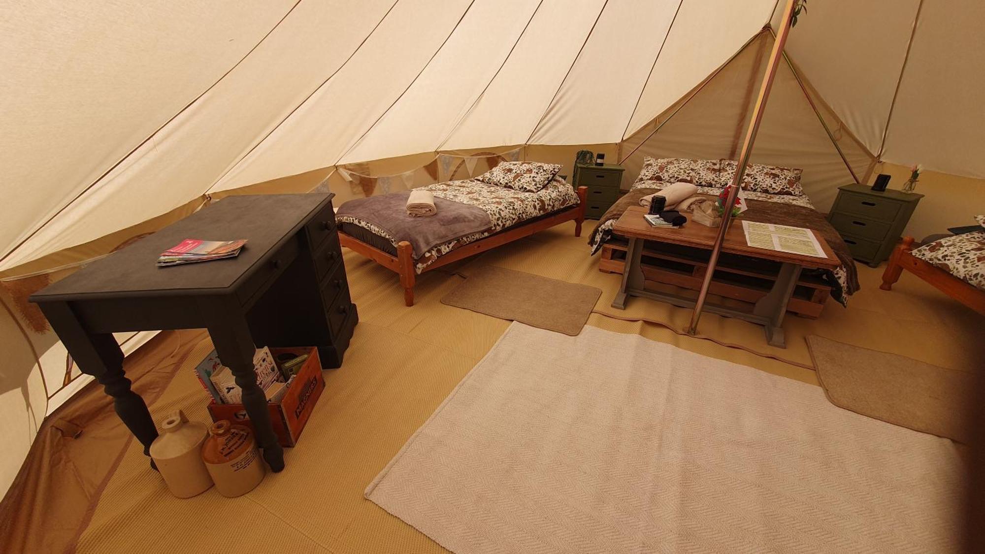 Calon Y Goedwig Glamping Hotell Llandovery Exteriör bild